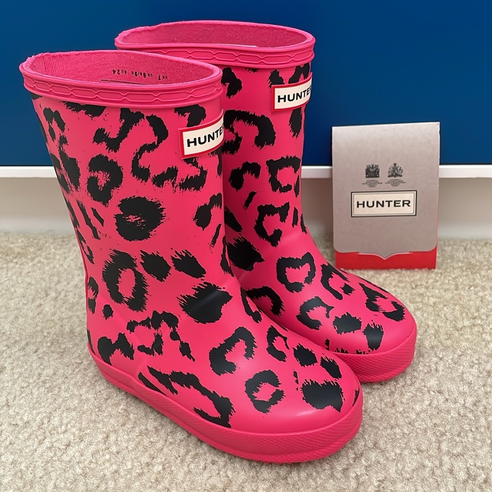 Hunter NWT toddler girl size 8 pink leopard hybrid print classic boots.